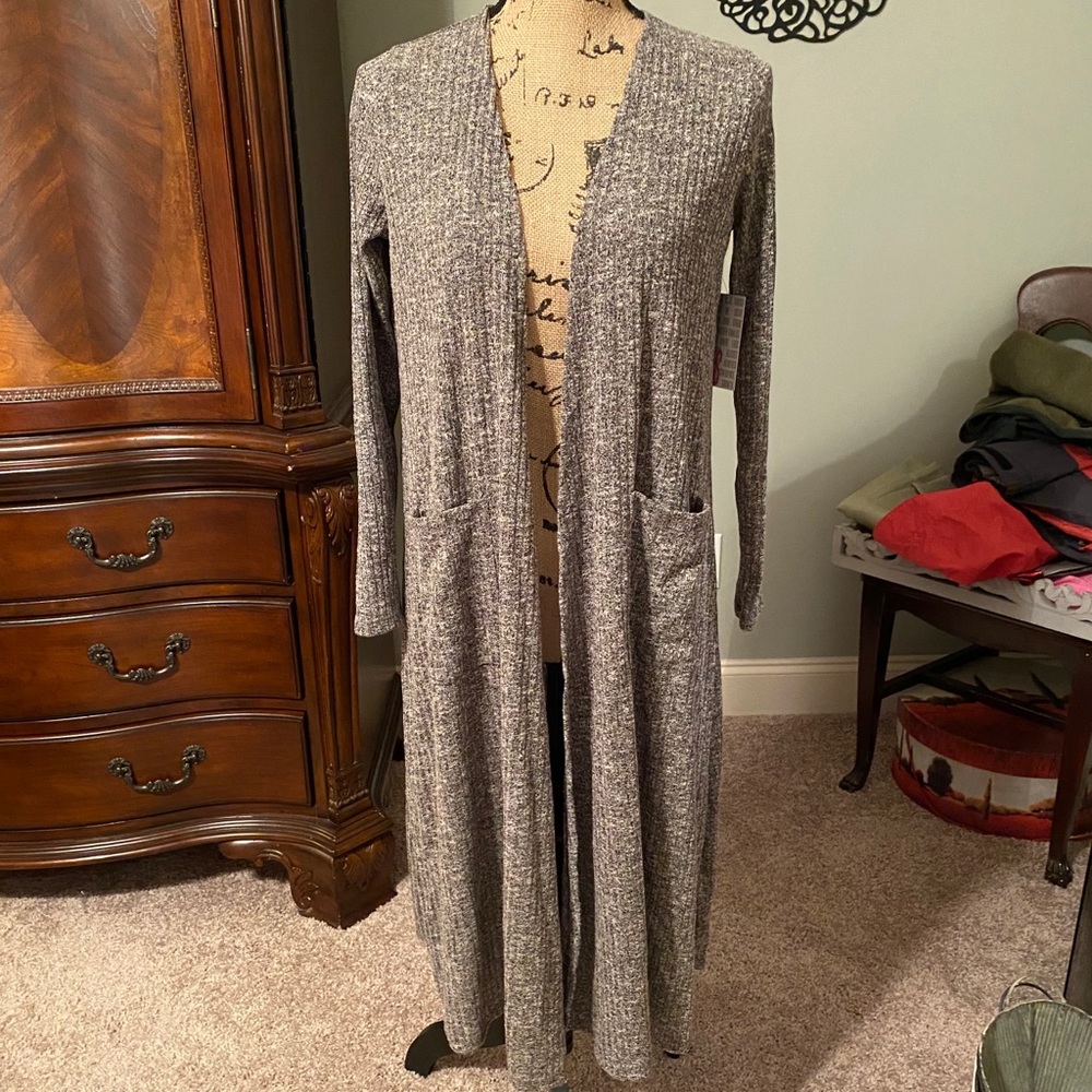 NWT LuLaRoe Sarah, Small